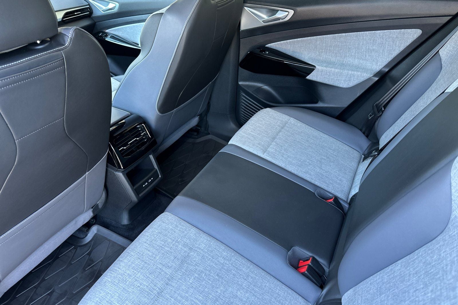 2024 Volkswagen ID.4 Standard