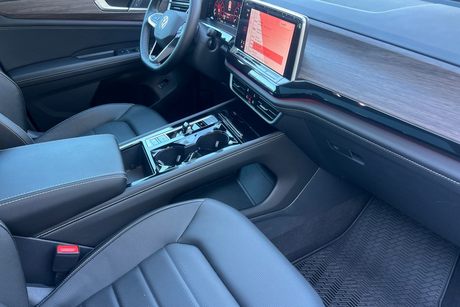 2025 Volkswagen Atlas 2.0T SEL