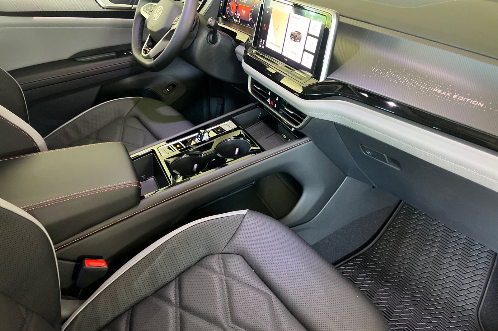 2026 Volkswagen Atlas 2.0T Peak Edition