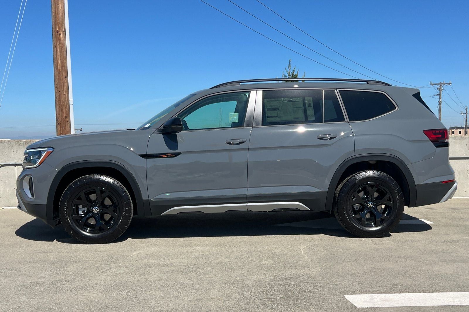2026 Volkswagen Atlas 2.0T Peak Edition