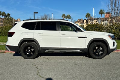 2025 Volkswagen Atlas 2.0T Peak Edition