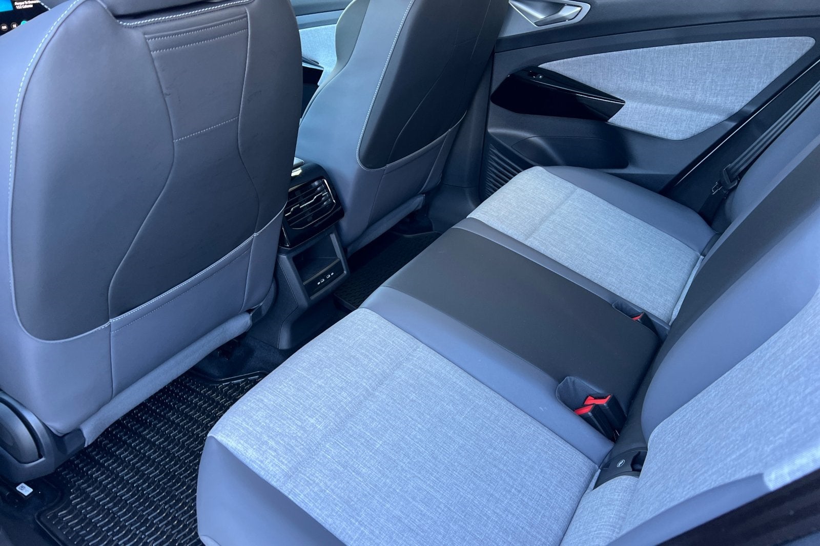 2025 Volkswagen ID.4 Pro