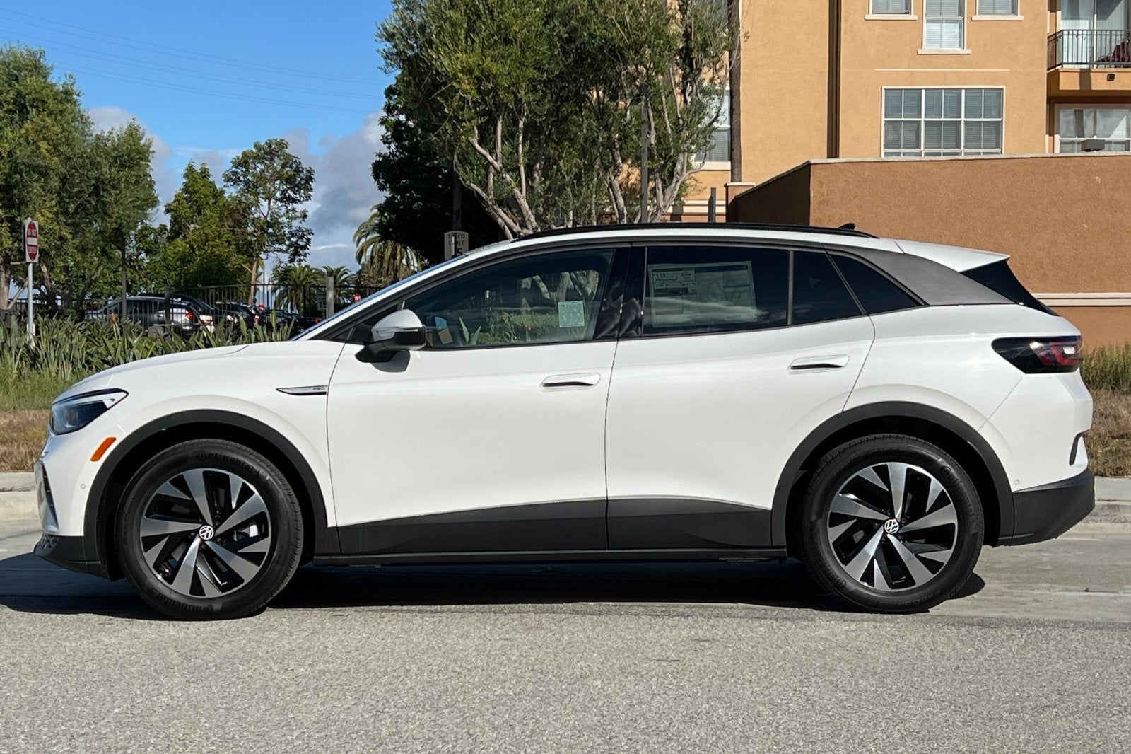 2025 Volkswagen ID.4 Pro