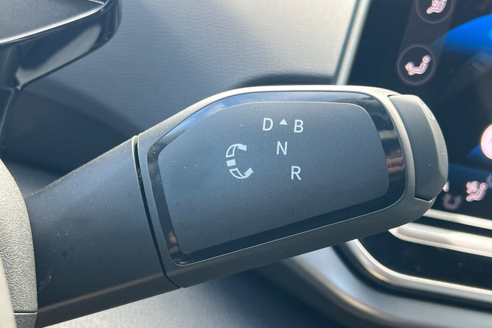 2025 Volkswagen ID.4 Pro