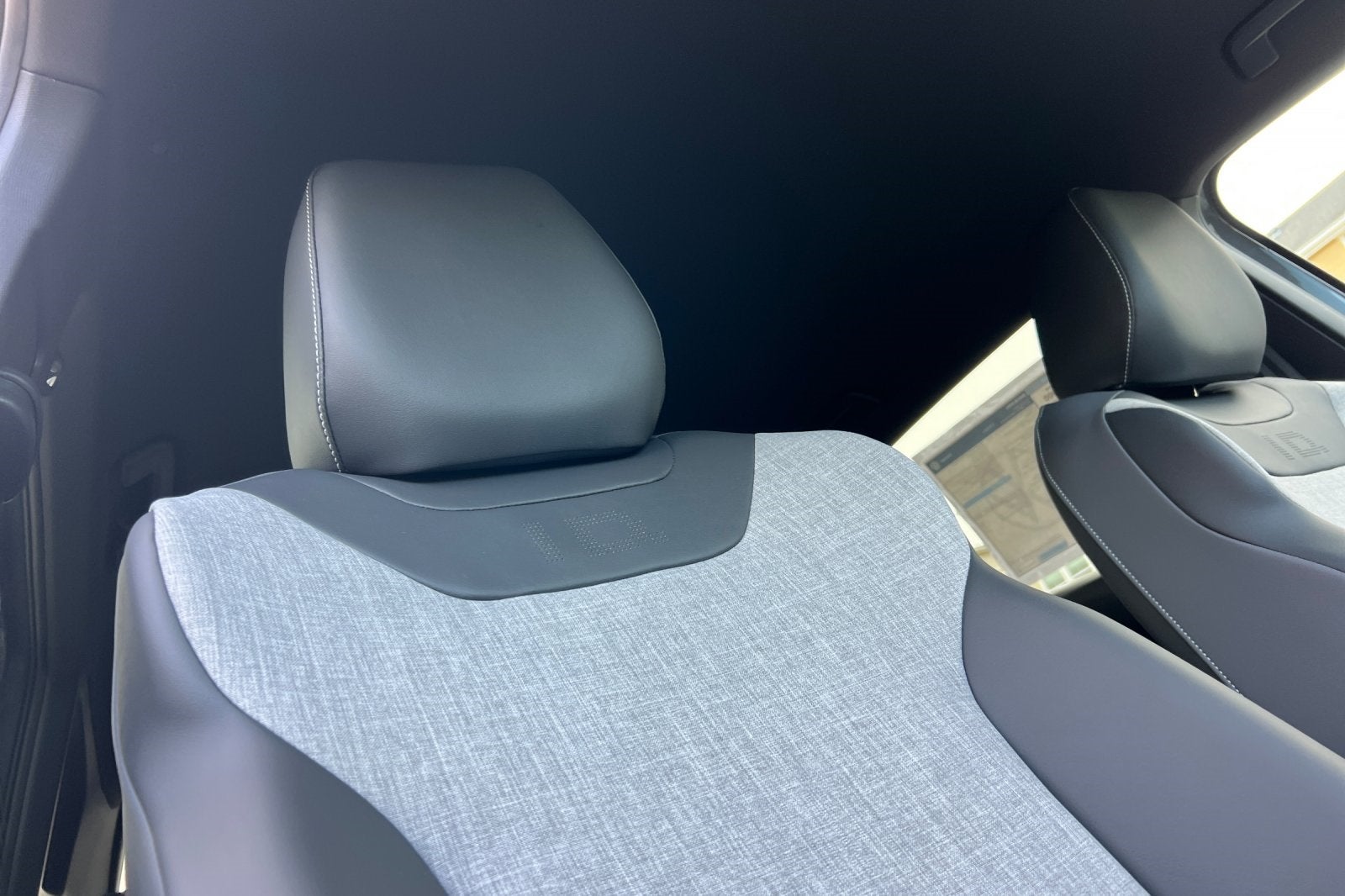 2025 Volkswagen ID.4 Pro