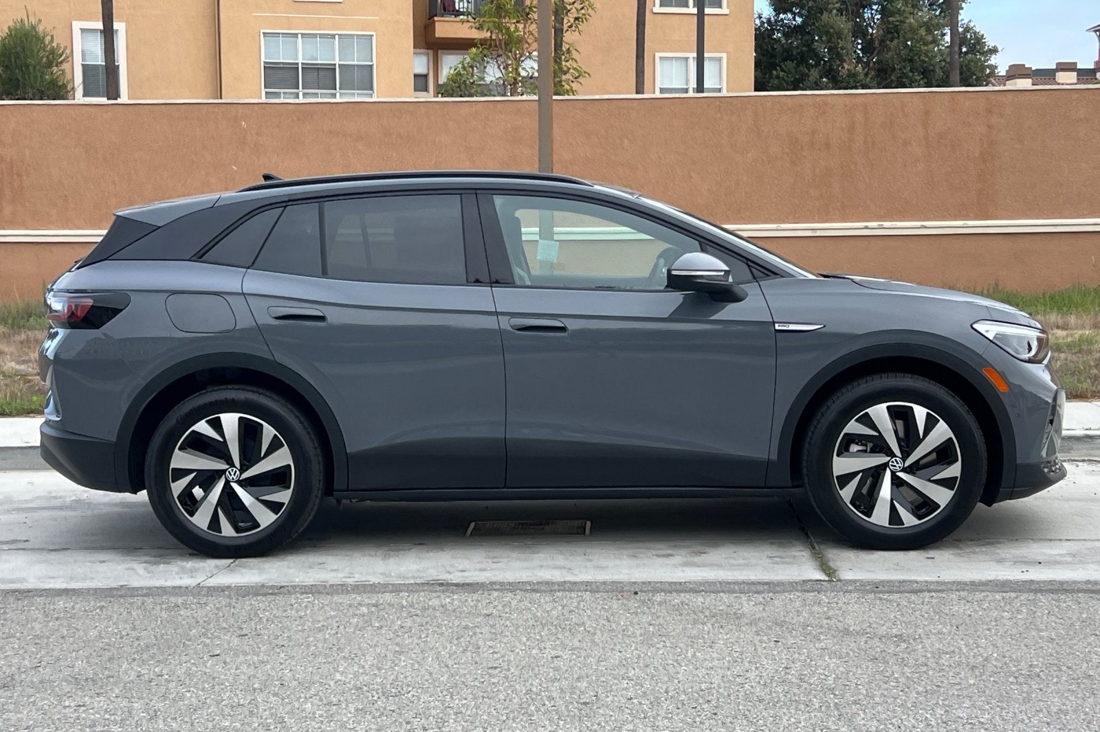 2025 Volkswagen ID.4 Pro