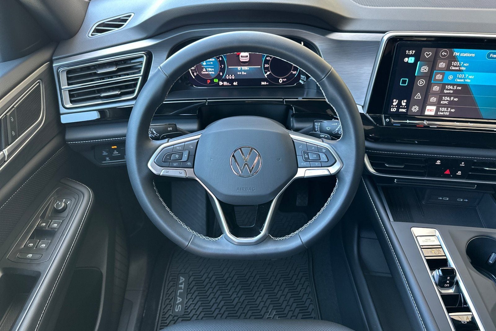 2026 Volkswagen Atlas Cross Sport 2.0T SE