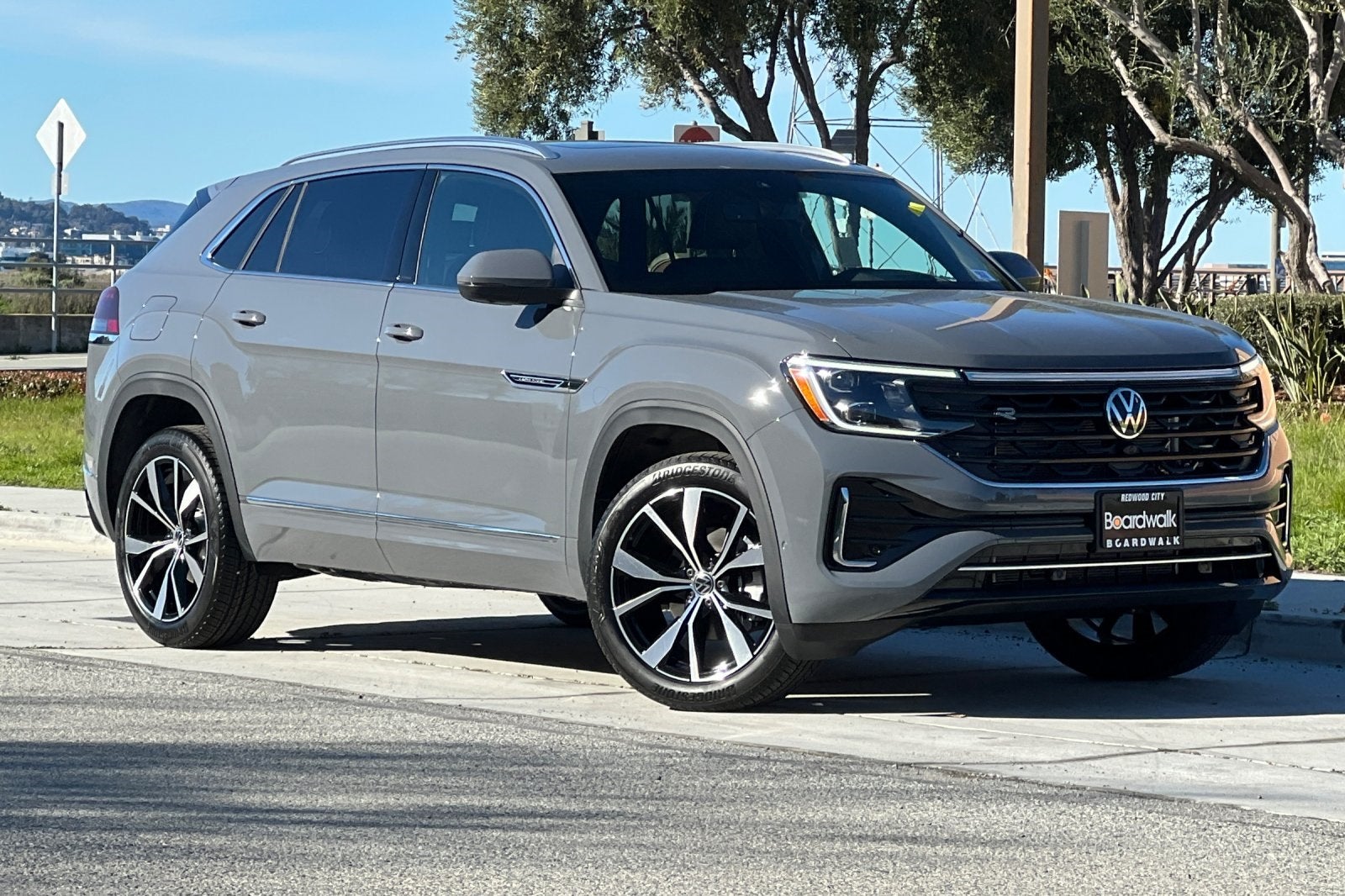 2026 Volkswagen Atlas Cross Sport 2.0T SEL Premium R-Line