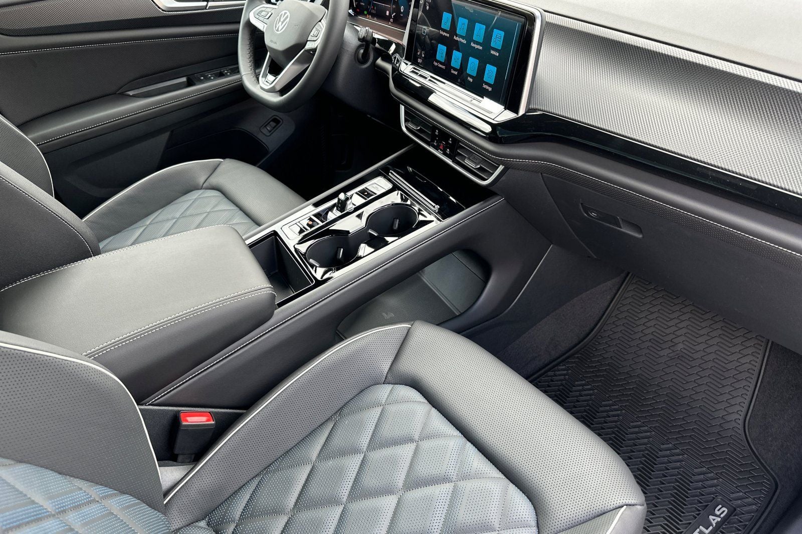 2026 Volkswagen Atlas Cross Sport 2.0T SEL Premium R-Line