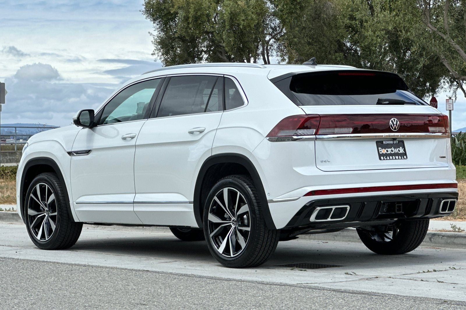 2026 Volkswagen Atlas Cross Sport 2.0T SEL Premium R-Line
