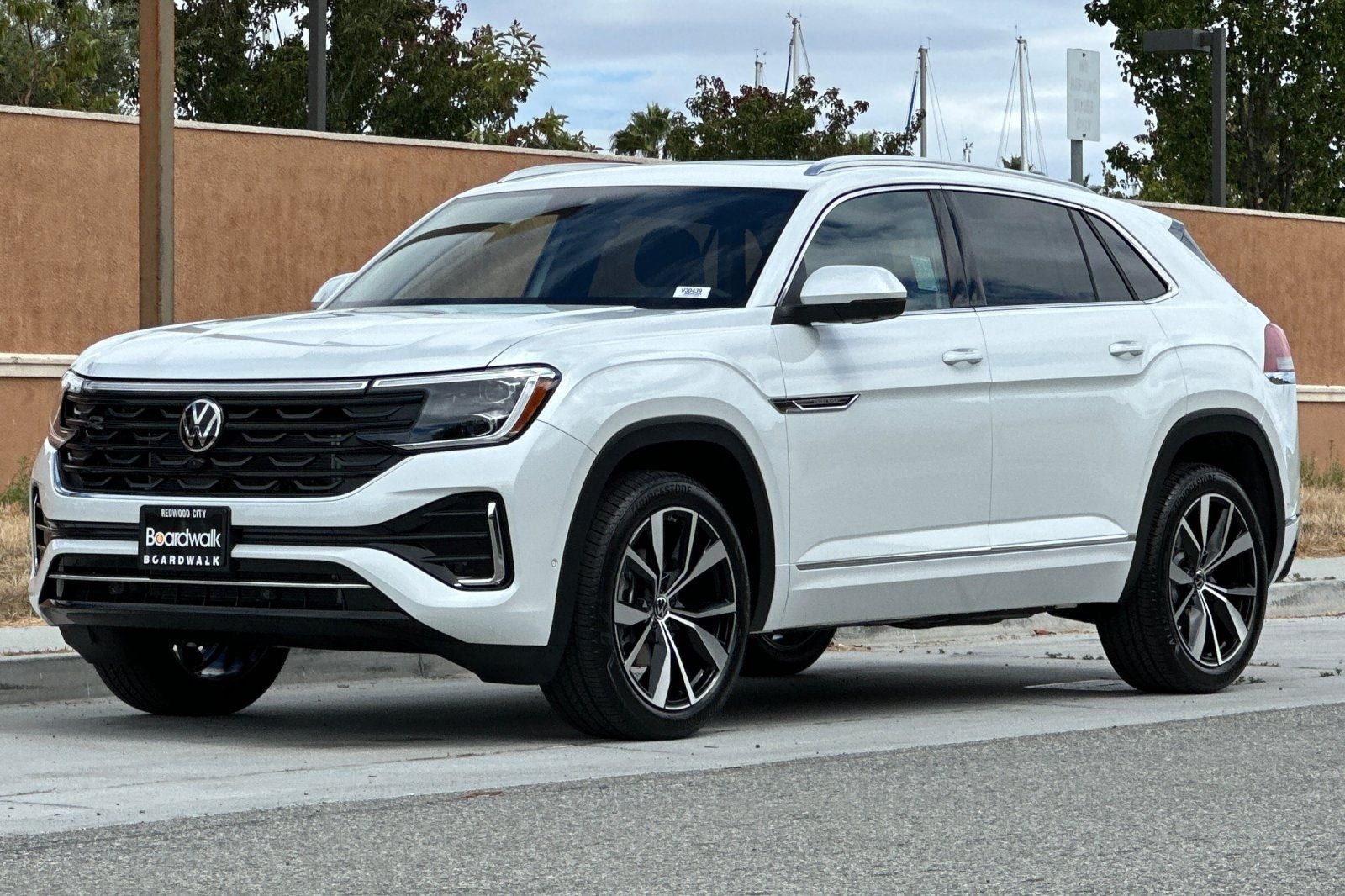 2026 Volkswagen Atlas Cross Sport 2.0T SEL Premium R-Line