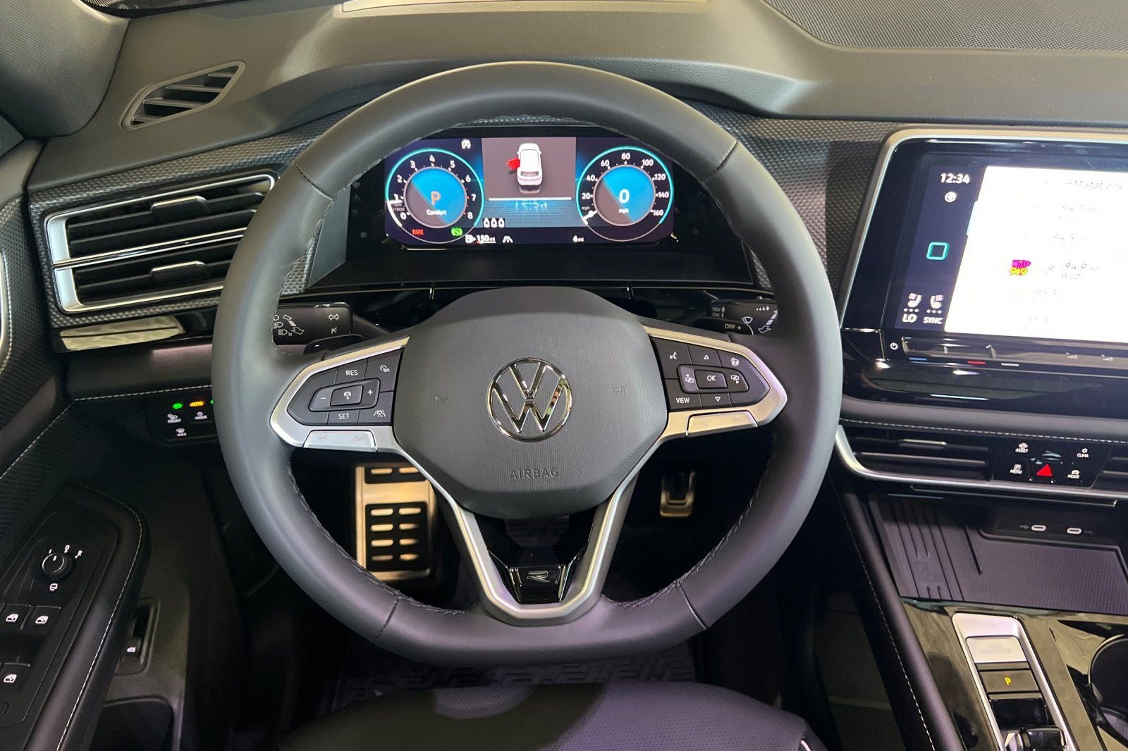 2026 Volkswagen Atlas Cross Sport 2.0T SEL Premium R-Line