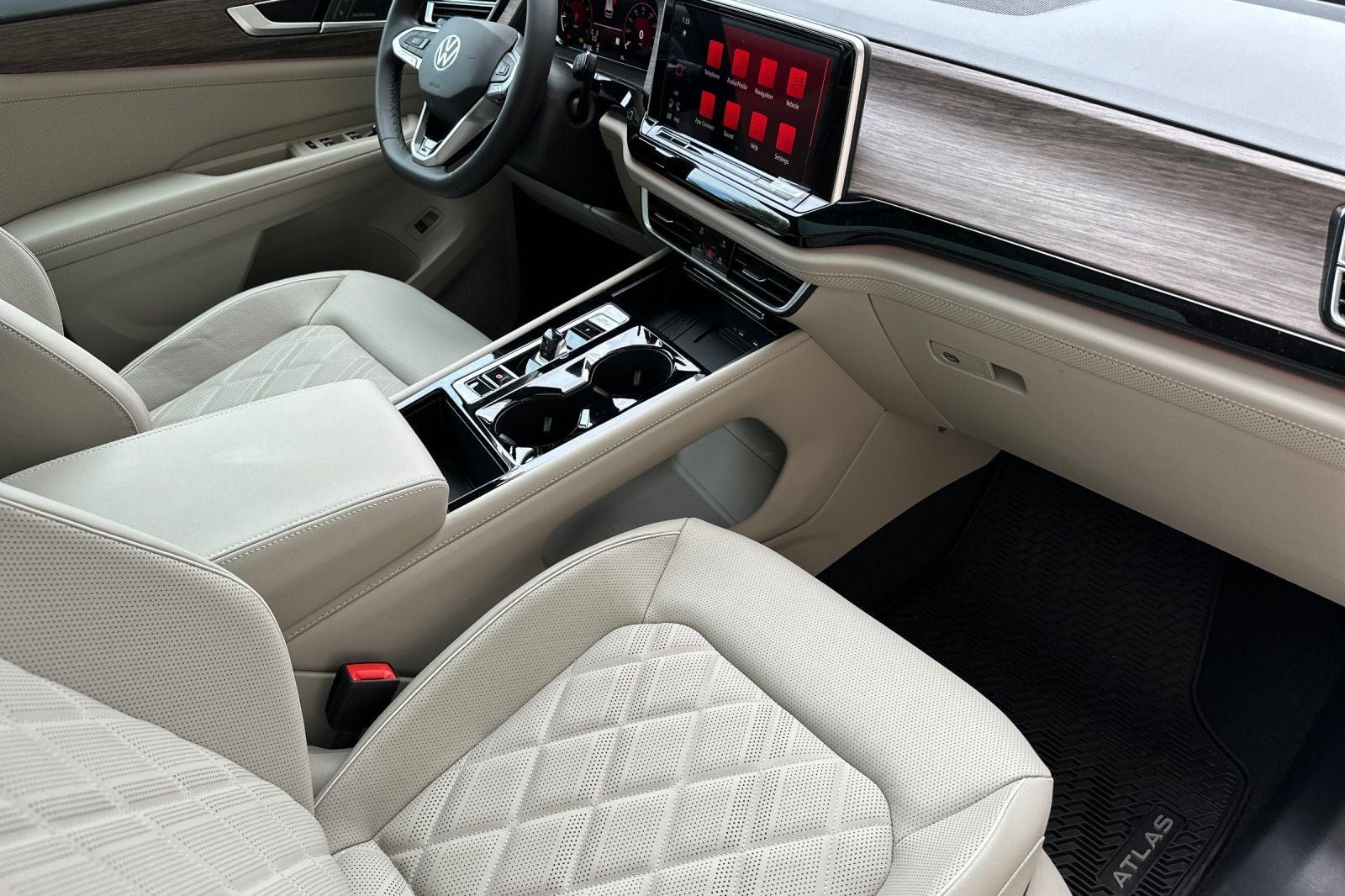 2026 Volkswagen Atlas 2.0T SEL Premium R-Line