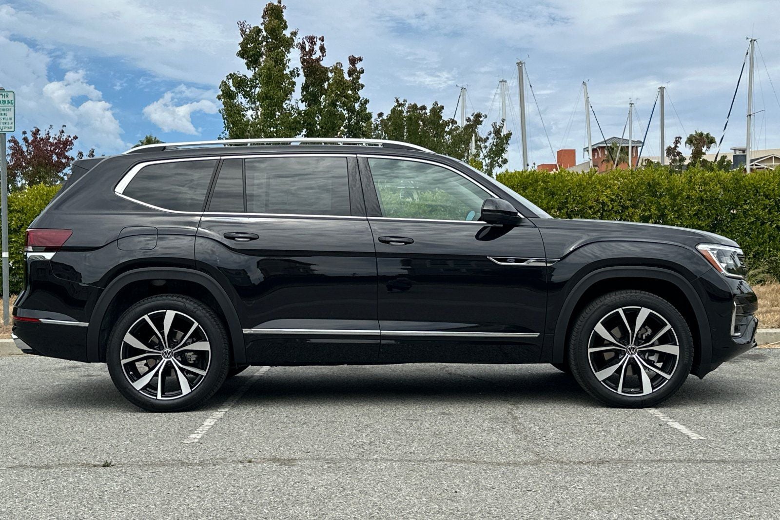 2026 Volkswagen Atlas 2.0T SEL Premium R-Line