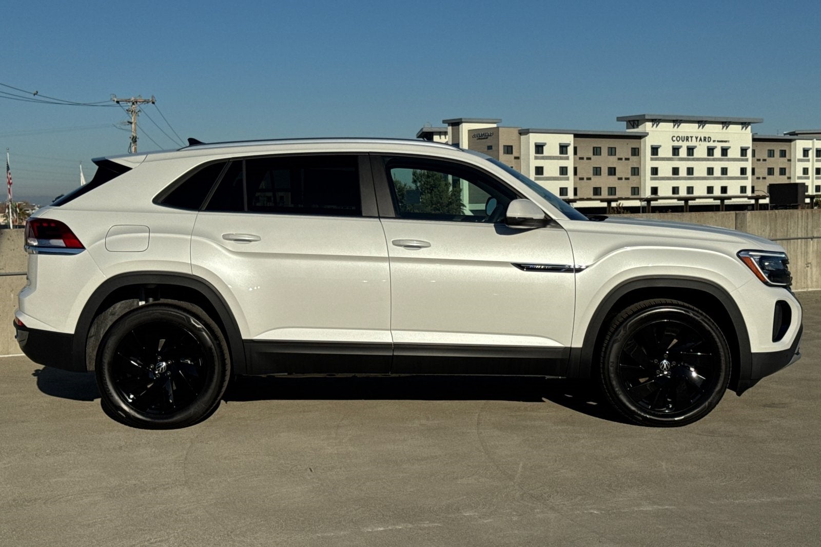 2026 Volkswagen Atlas Cross Sport 2.0T SE W/TECHNOLOGY