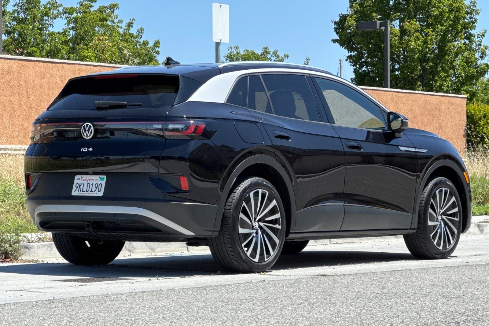 2023 Volkswagen ID.4 Pro S Plus