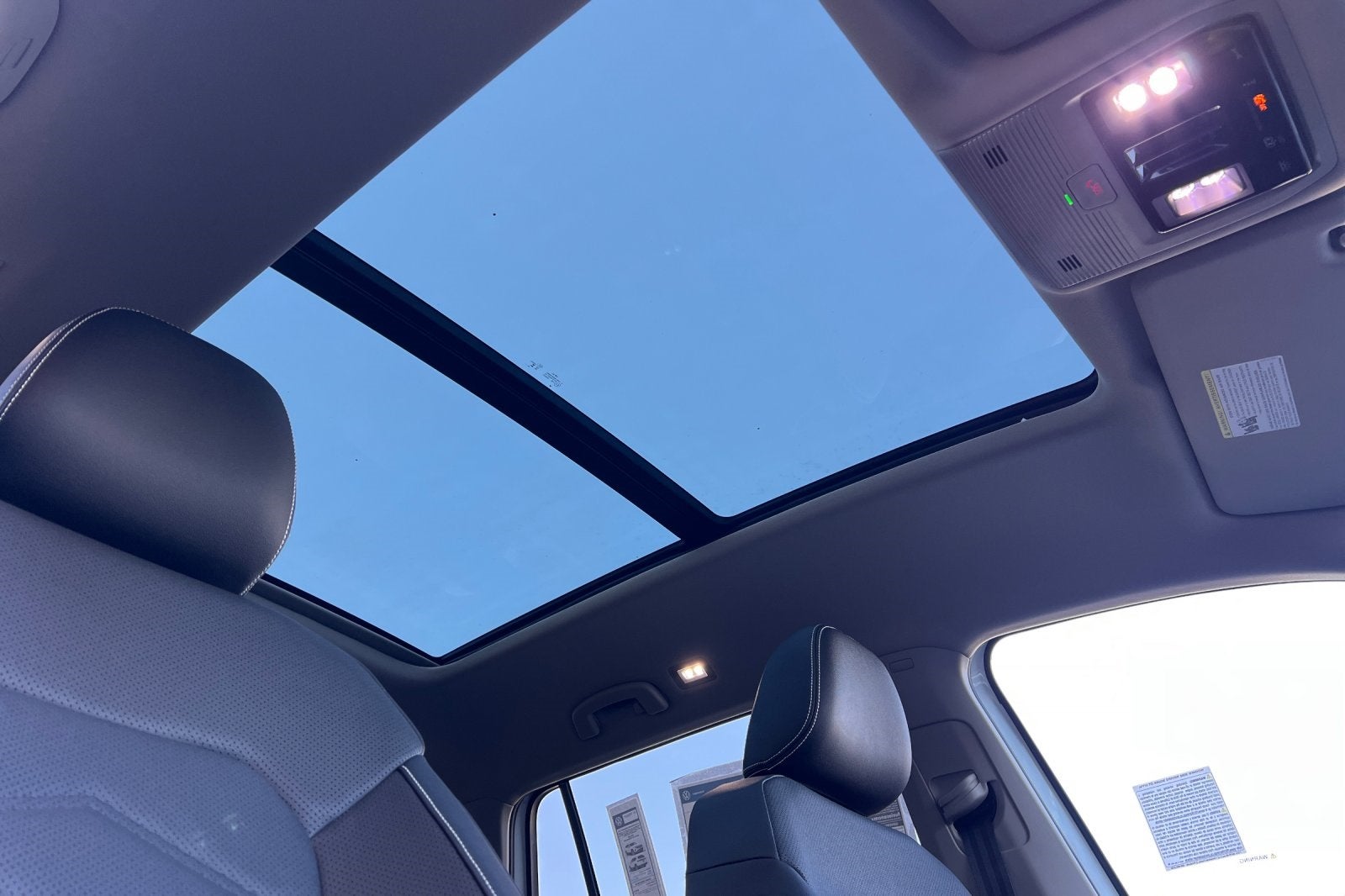 2026 Volkswagen Atlas 2.0T SE w/ Technology