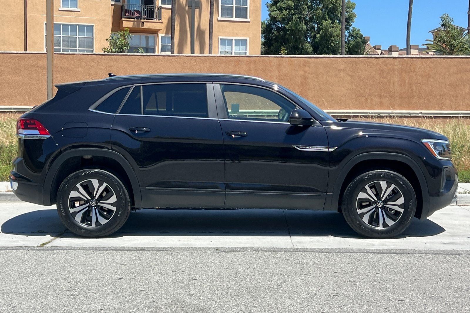2026 Volkswagen Atlas Cross Sport 2.0T SE