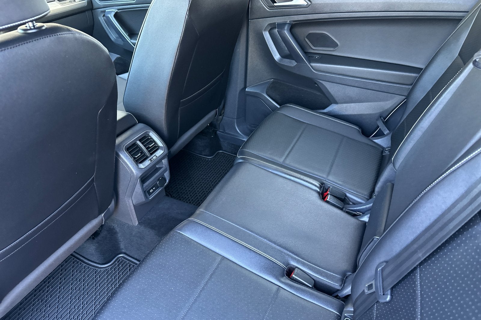 2021 Volkswagen Tiguan 2.0T SE R-Line Black