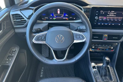 2026 Volkswagen Taos 1.5T SE Black