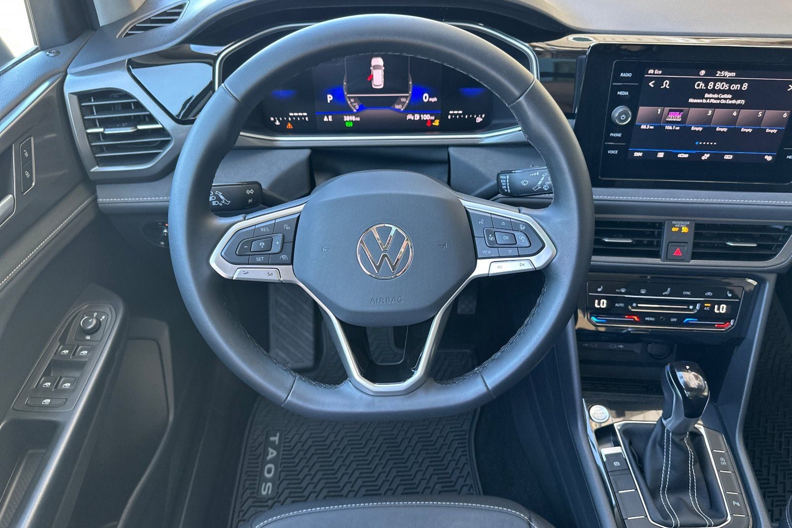 2026 Volkswagen Taos 1.5T SE Black