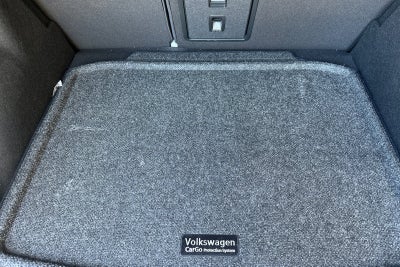 2026 Volkswagen Taos 1.5T SE Black