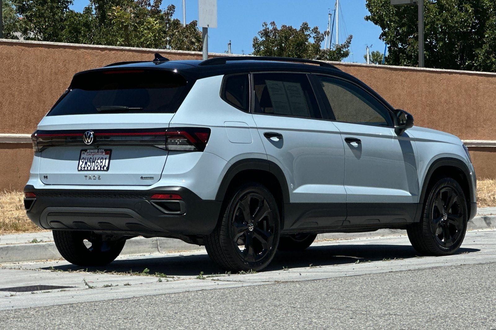 2026 Volkswagen Taos 1.5T SE Black