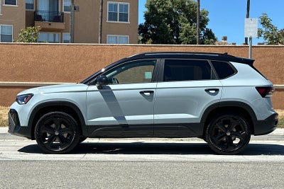 2026 Volkswagen Taos 1.5T SE Black