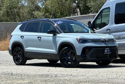 2026 Volkswagen Taos 1.5T SE Black