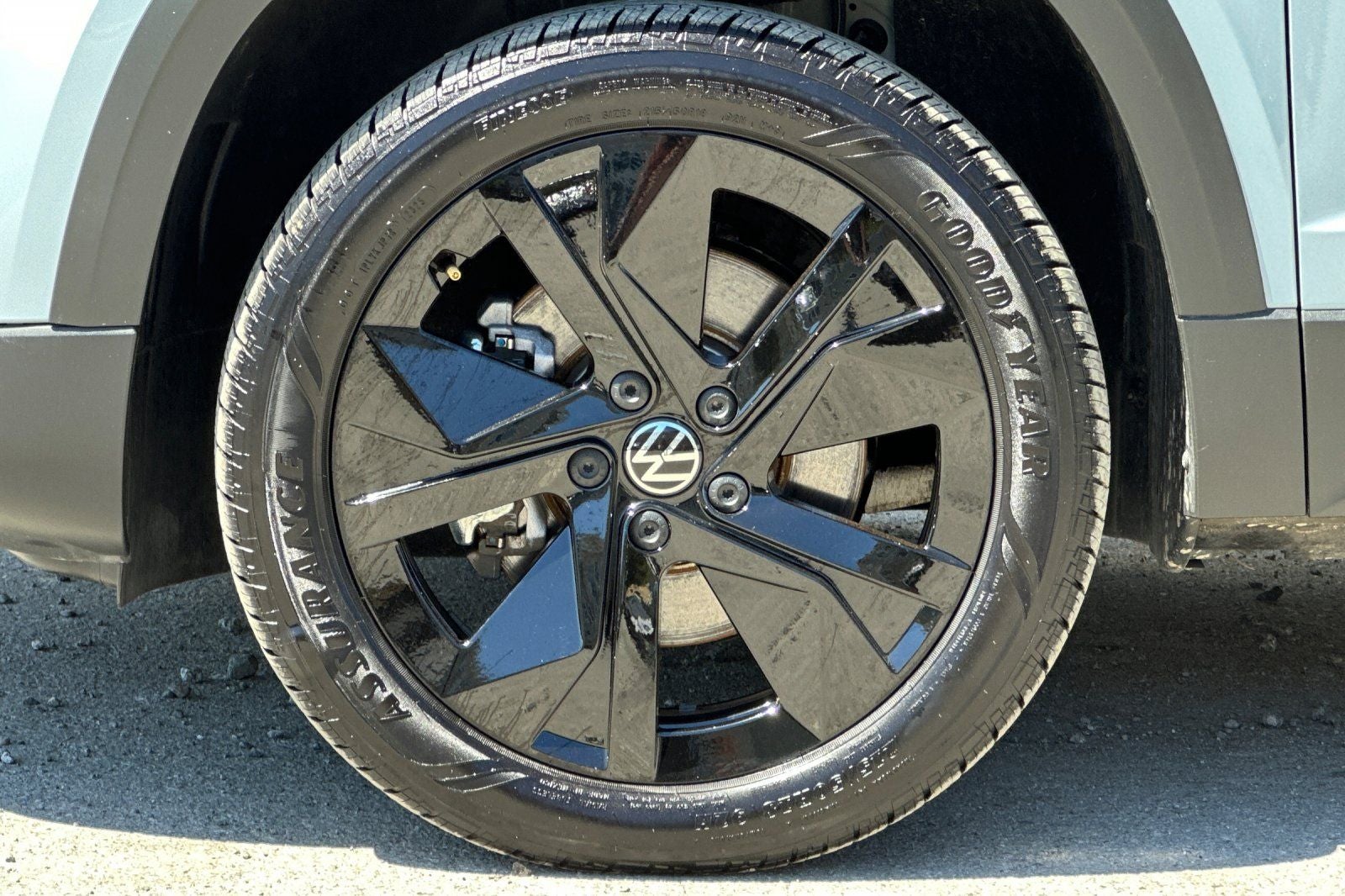 2026 Volkswagen Taos 1.5T SE Black