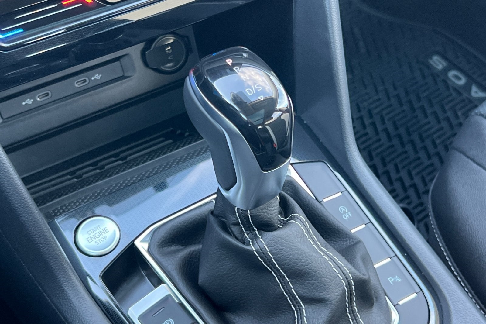 2026 Volkswagen Taos 1.5T SEL