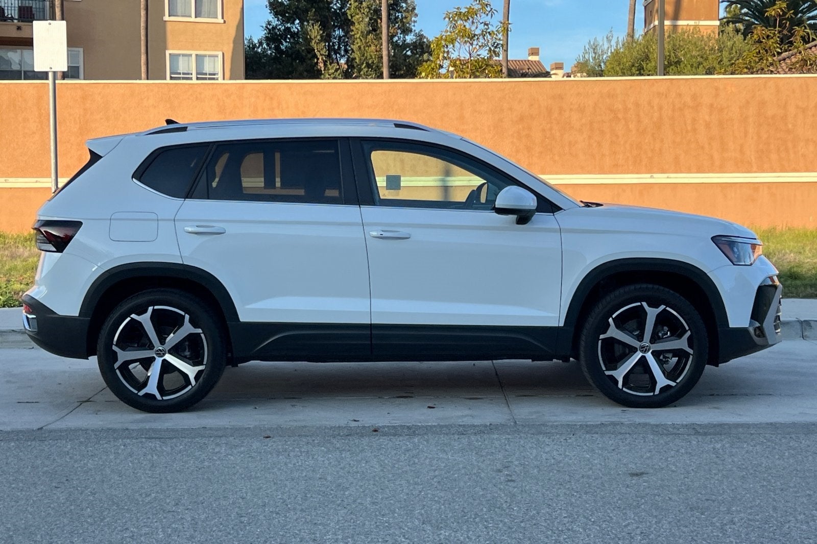 2026 Volkswagen Taos 1.5T SEL