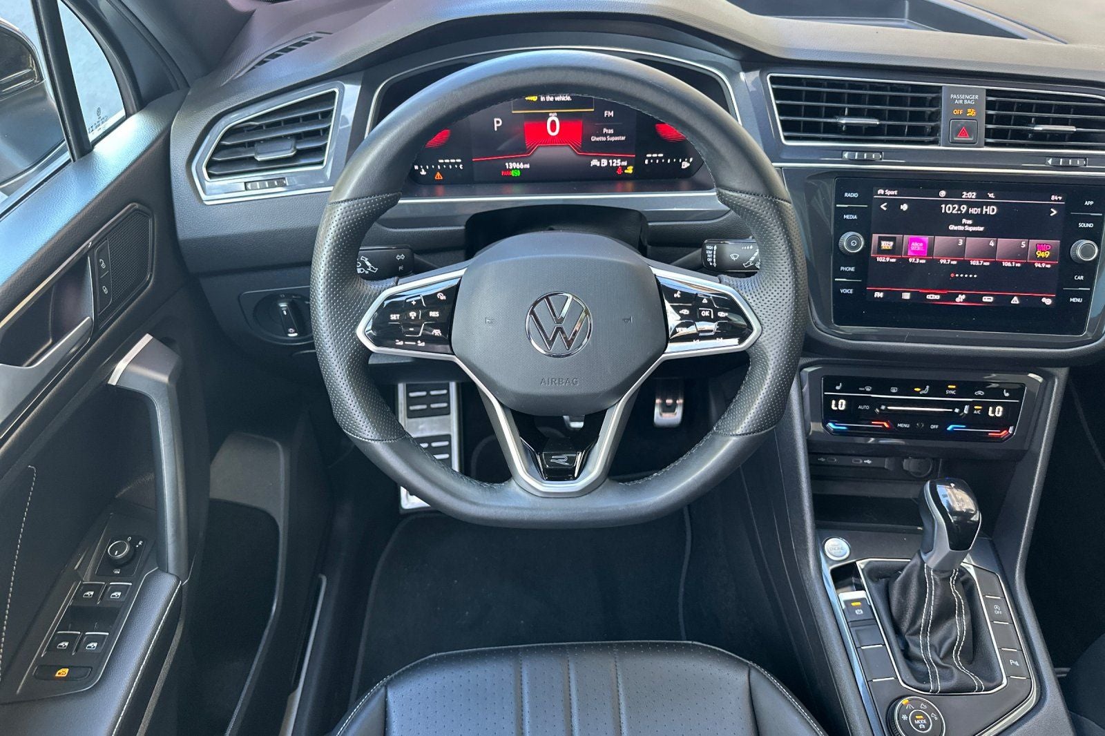 2023 Volkswagen Tiguan 2.0T SE R-Line Black