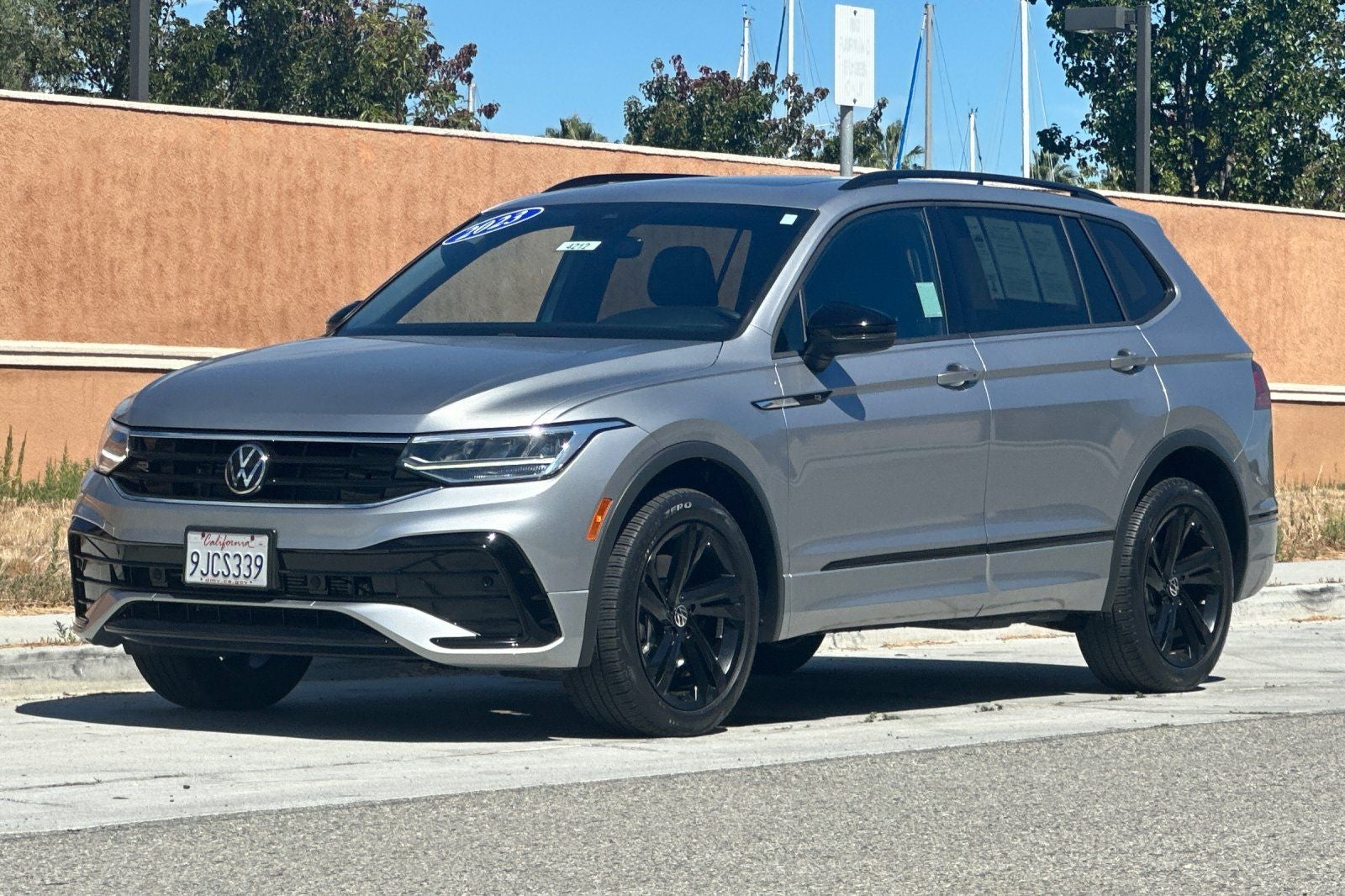 2023 Volkswagen Tiguan 2.0T SE R-Line Black