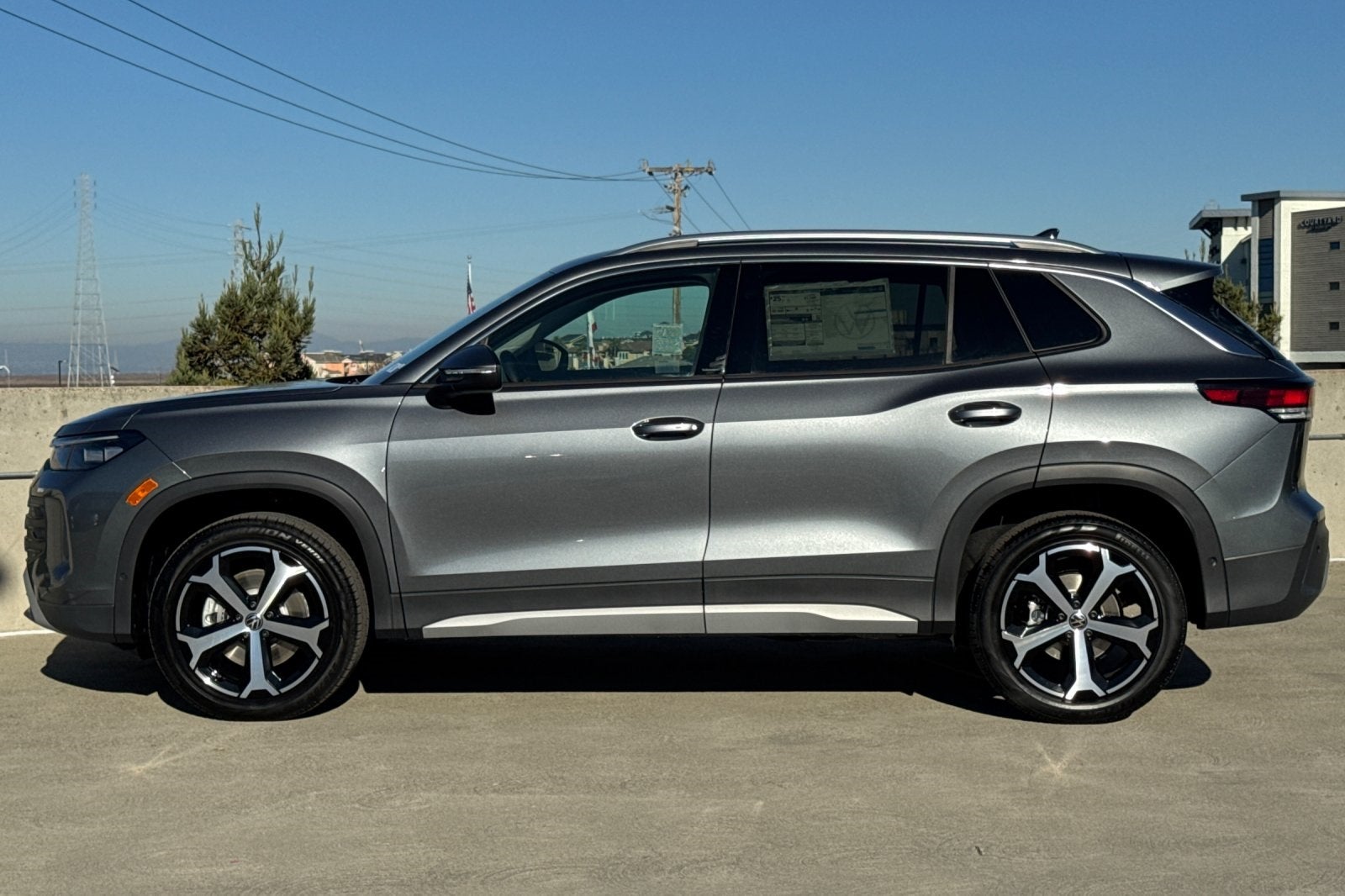 2026 Volkswagen Tiguan 2.0T SE