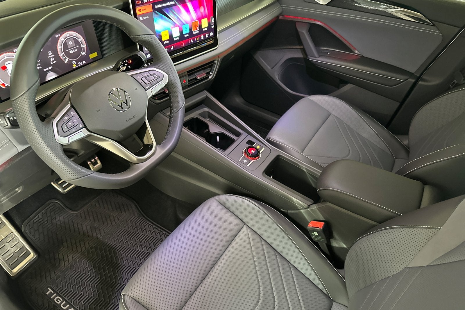 2026 Volkswagen Tiguan SE R-Line Black