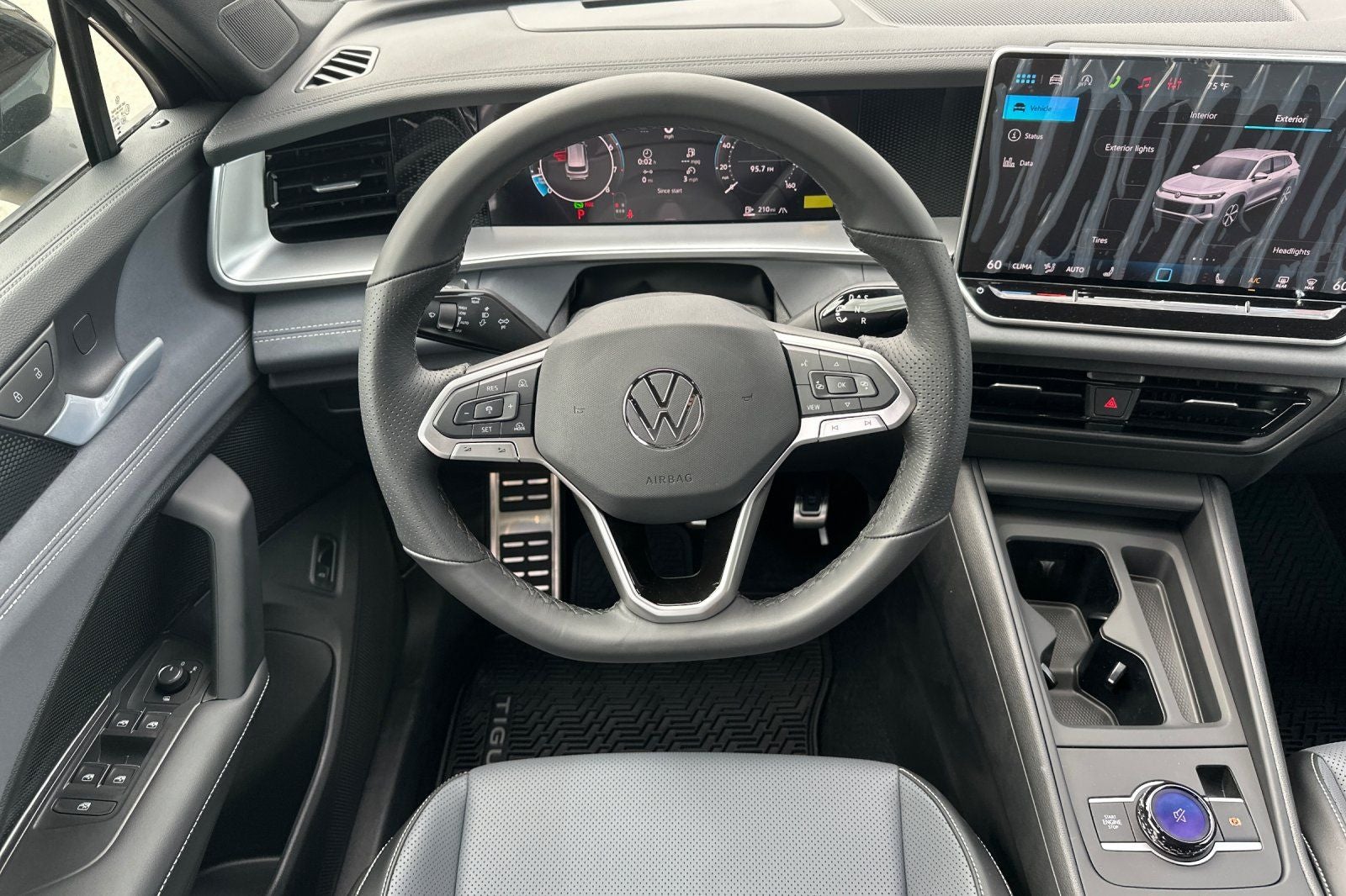 2026 Volkswagen Tiguan 2.0T SE R-Line Black