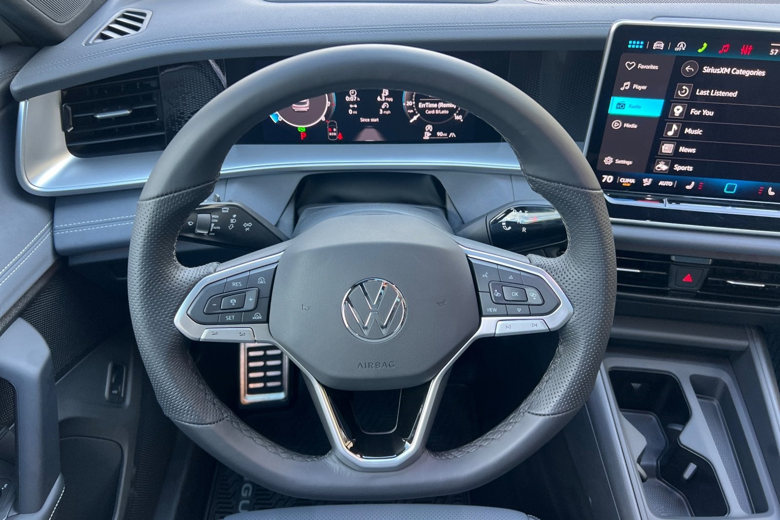 2026 Volkswagen Tiguan 2.0T SE R-Line Black