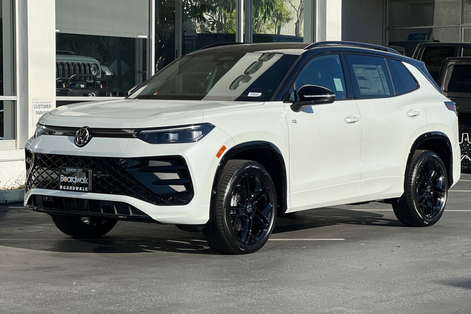 2026 Volkswagen Tiguan 2.0T SE R-Line Black