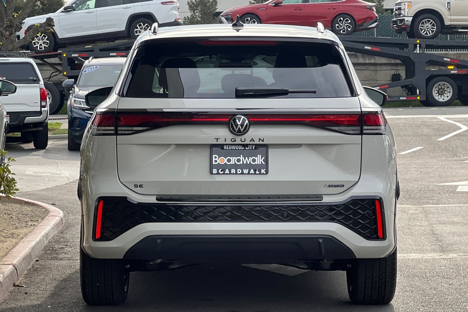 2026 Volkswagen Tiguan 2.0T SE R-Line Black