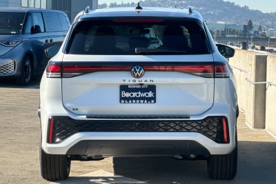 2026 Volkswagen Tiguan 2.0T SE R-Line Black