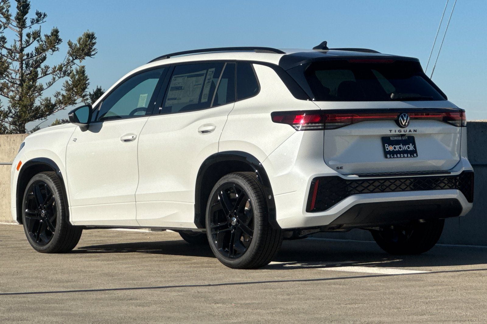 2026 Volkswagen Tiguan 2.0T SE R-Line Black