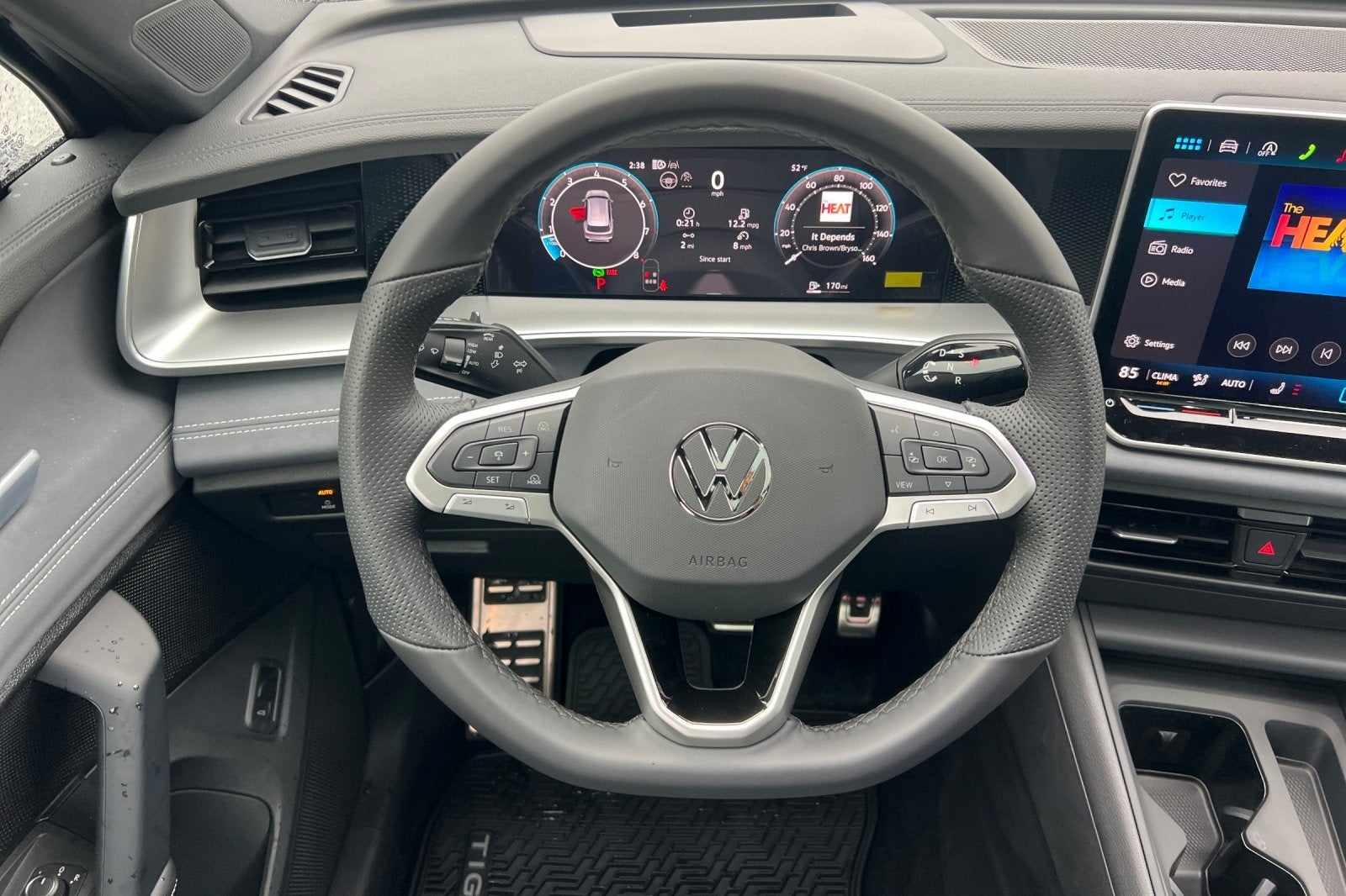 2026 Volkswagen Tiguan 2.0T SE R-Line Black