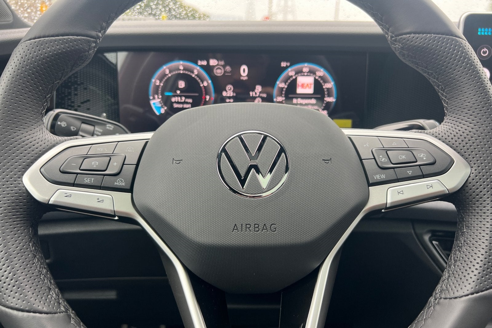 2026 Volkswagen Tiguan 2.0T SE R-Line Black