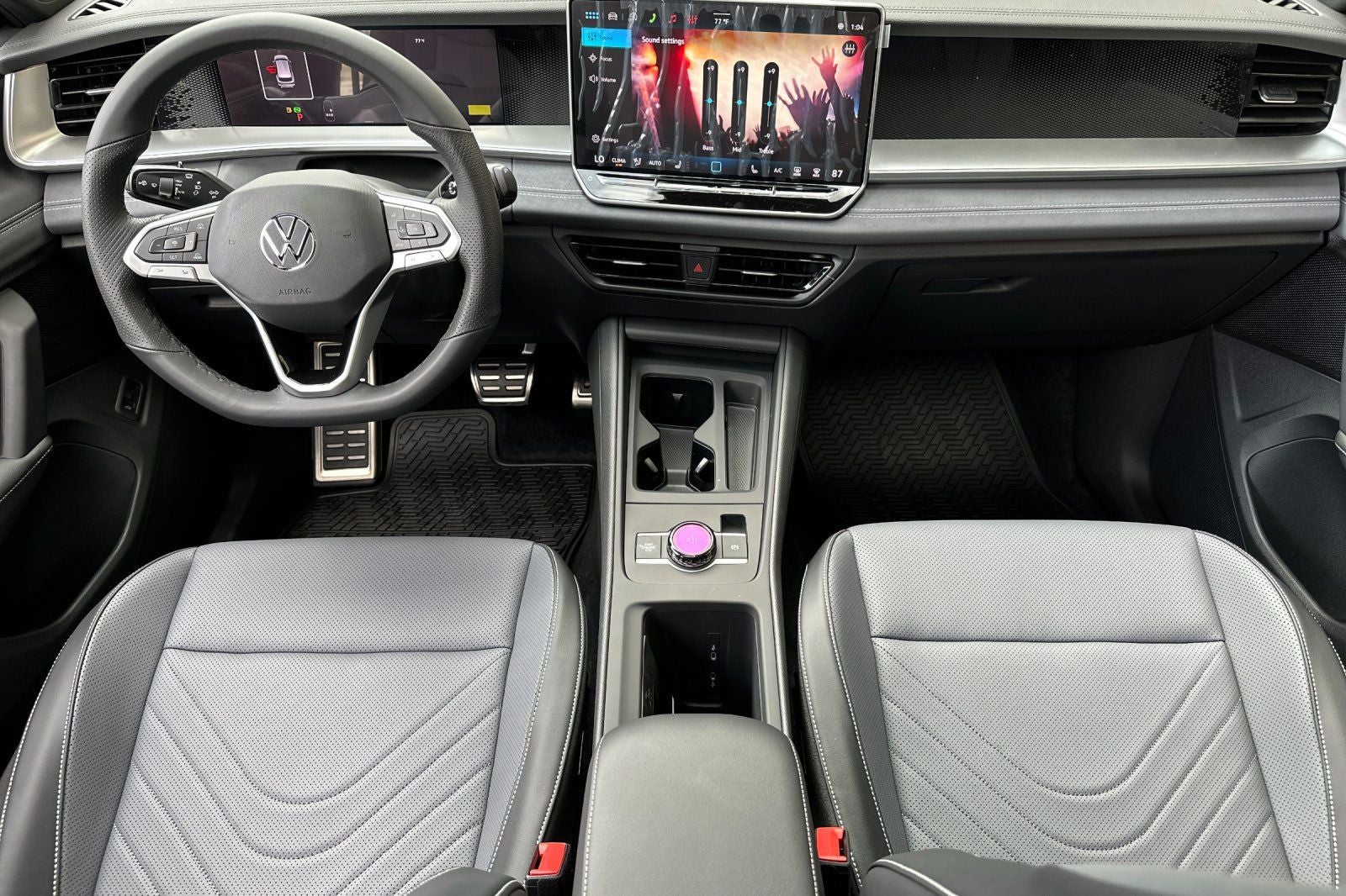 2026 Volkswagen Tiguan 2.0T SE R-Line Black