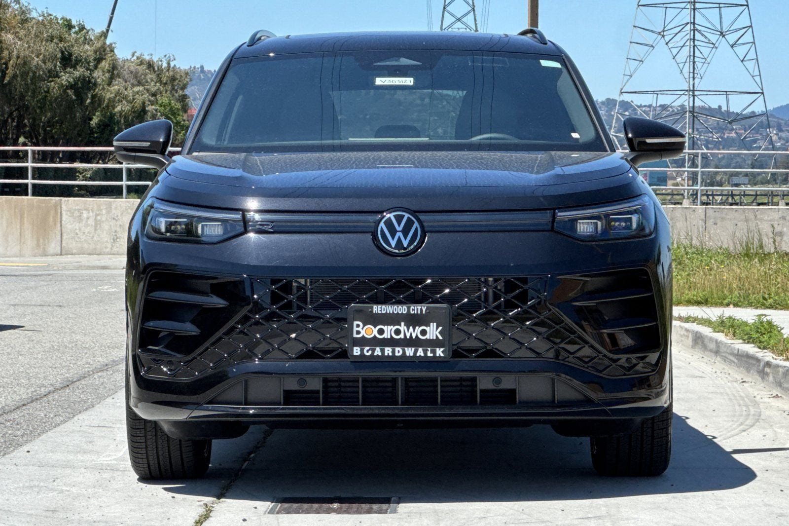2026 Volkswagen Tiguan 2.0T SE R-Line Black