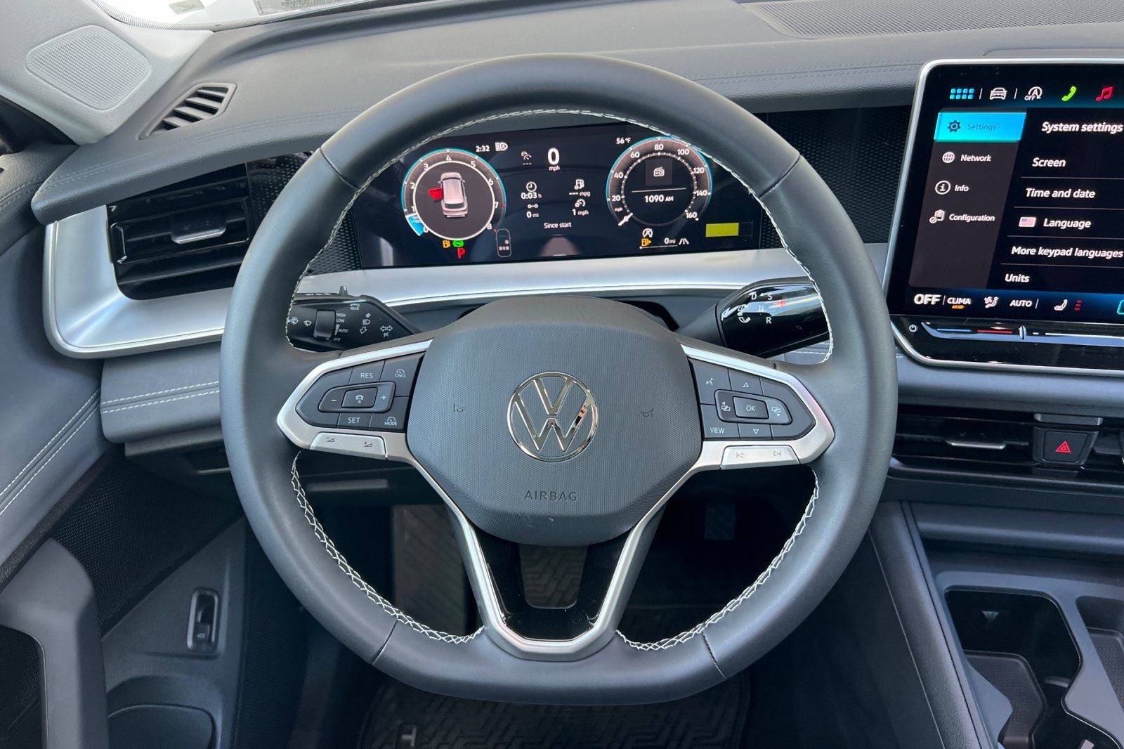 2026 Volkswagen Tiguan 2.0T SE