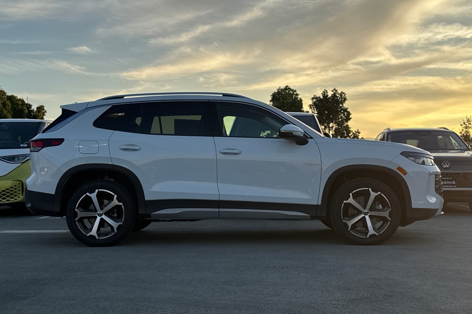 2026 Volkswagen Tiguan 2.0T SE