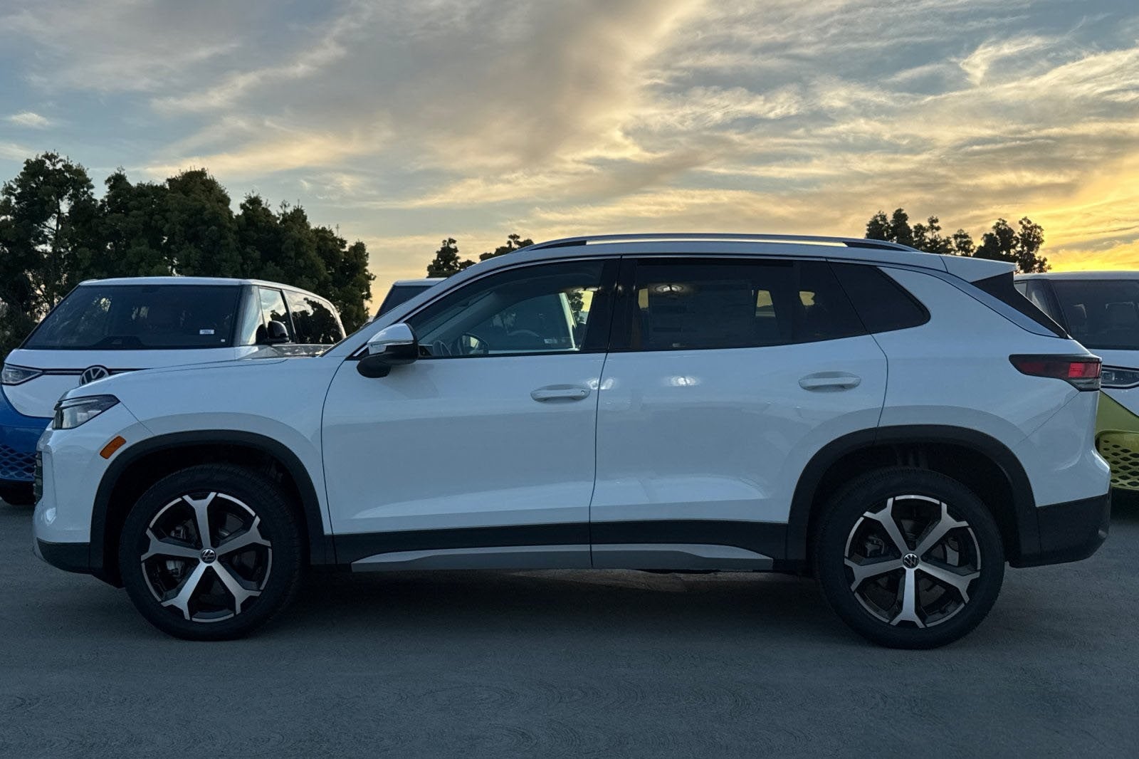 2026 Volkswagen Tiguan 2.0T SE