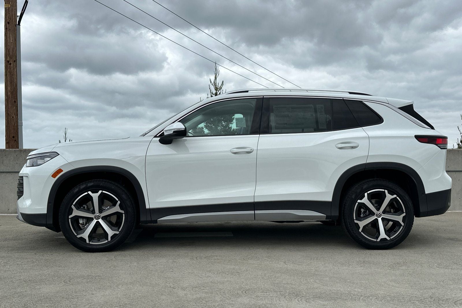 2026 Volkswagen Tiguan 2.0T SE